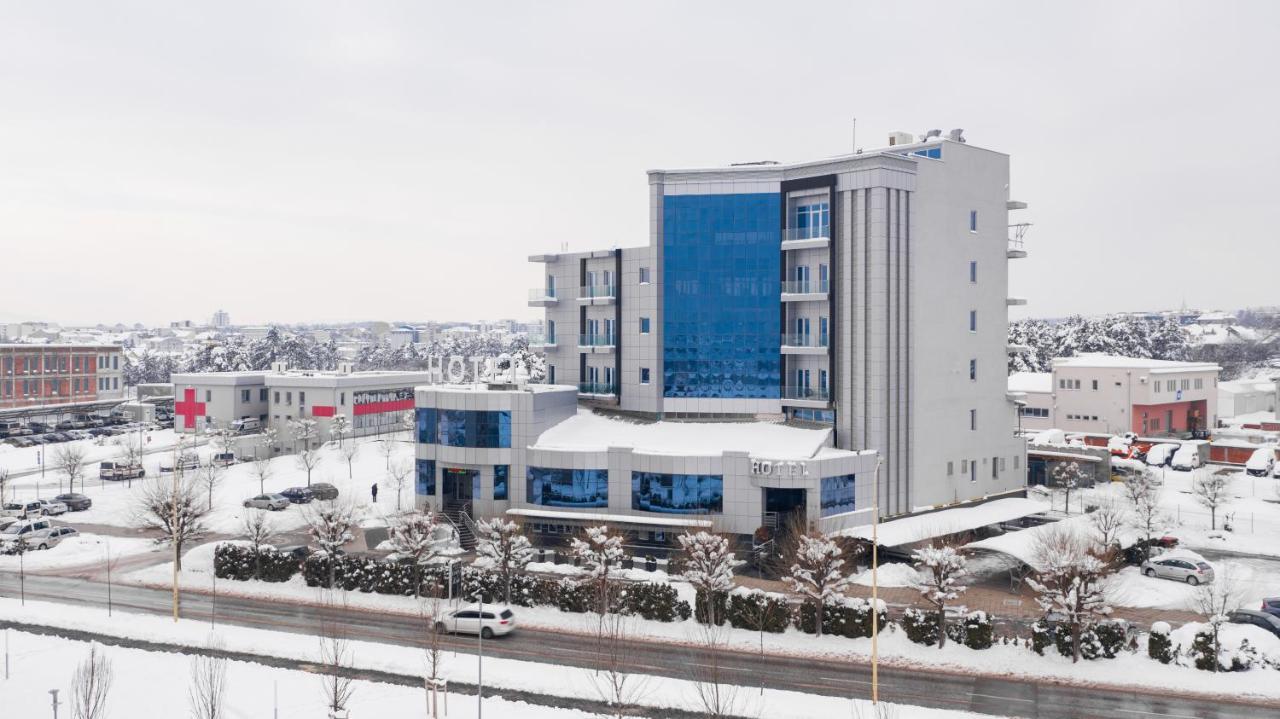 Hotel Zeneva Lux Kragujevac Exterior foto